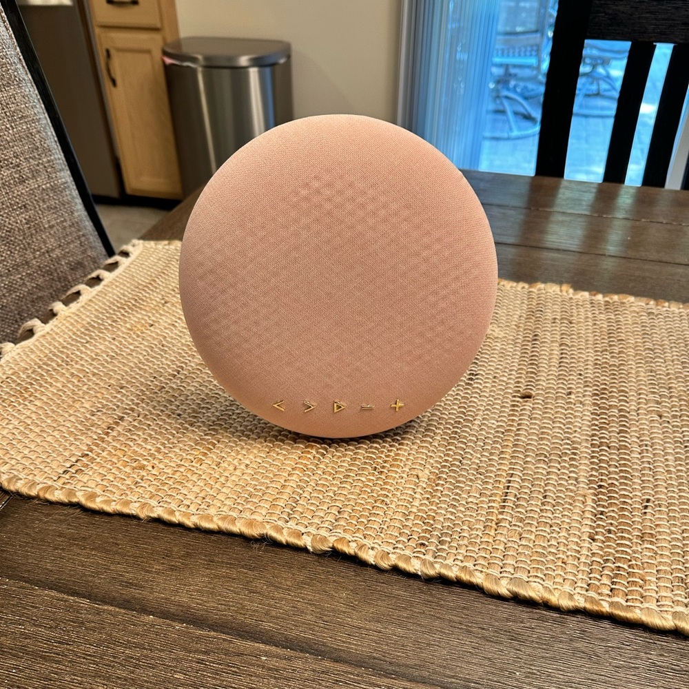 Heyday target Pink Round Bluetooth speaker